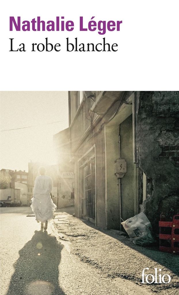 [9782072883149] La robe blanche