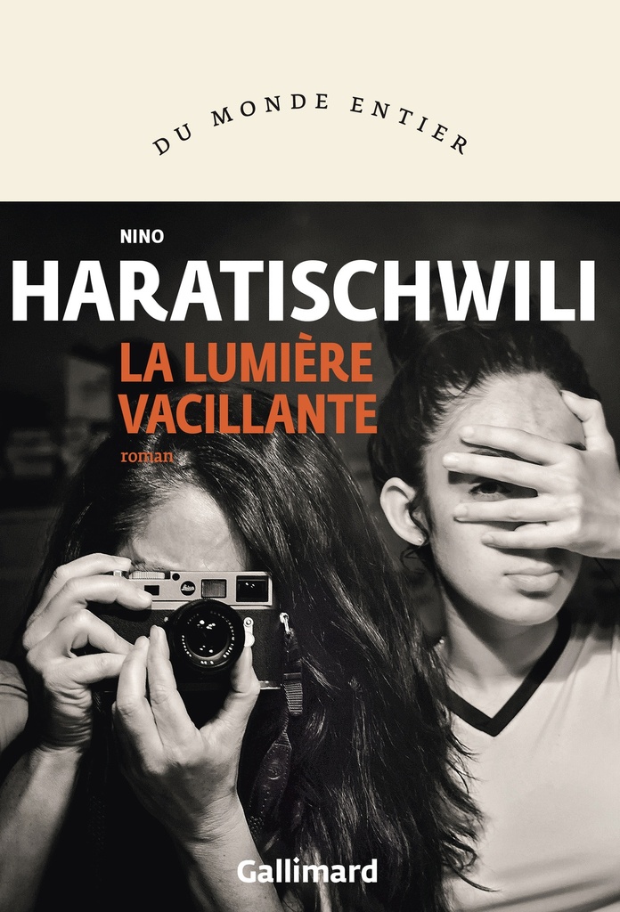 [9782072996016] La lumière vacillante